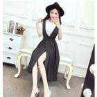 Set: Short-sleeve T-shirt + V-neck Slit Midi Jumper Dress