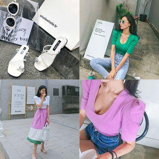 Sharp-shoulder Scoop-neck T-shirt