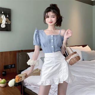 Off Shoulder Puff-sleeve Top / Pleated Skirt