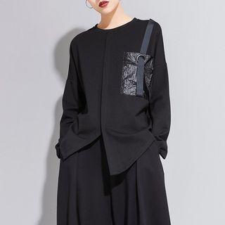 Applique Front-slit Blouse