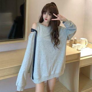 Long-sleeve Cold Shoulder Plain Sweatshirt