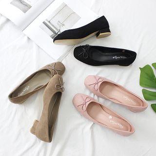 Low-heel Bow-tied Pumps