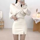 Set: Off-shoulder Sweatshirt + Sleeveless Turtleneck Top