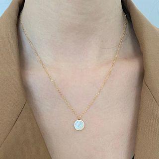 Shell Disc Pendant Necklace E313 - Gold - One Size