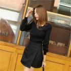 Square-neck Bishop-sleeve Knit Top