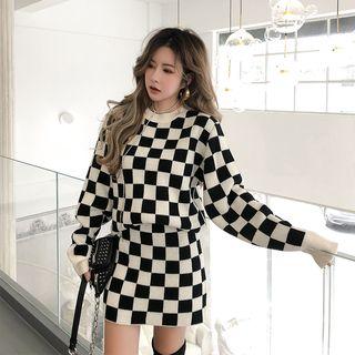 Contrast-trim Knit Sweater Dress