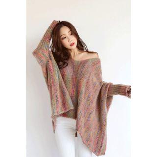 V-neck Pattern Loose-fit Knit Top
