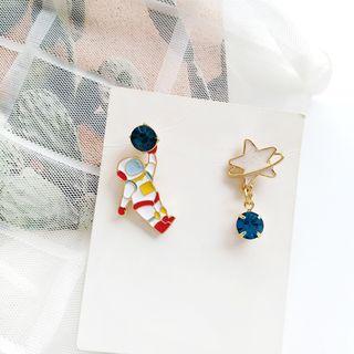 Non-matching Alloy Astronaut & Star Dangle Earring