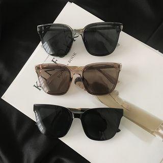 Oversized Retro Sunglasses