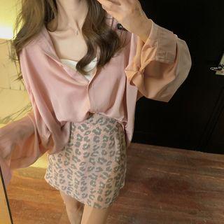 Plain Shirt / Leopard Print Mini Pencil Skirt
