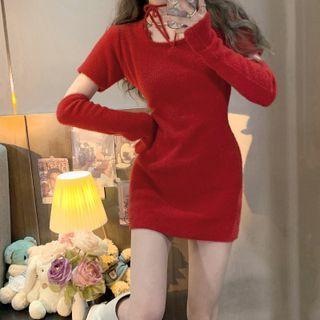 Set: Short-sleeve Strappy Knit Mini Sheath Dress + Arm Sleeves