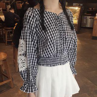 Appliqu  Plaid V-neck Blouse