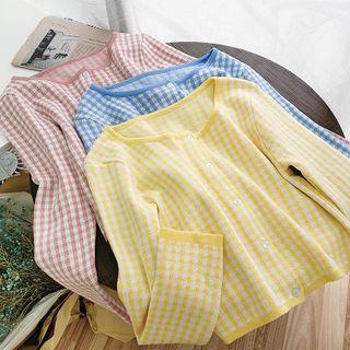 Long-sleeve Buttoned Checked Knit Top