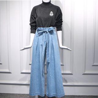 Turtleneck Sweater / Wide-leg Jeans