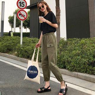 Crew-neck Short-sleeve T-shirt / Cropped Drawstring Pants