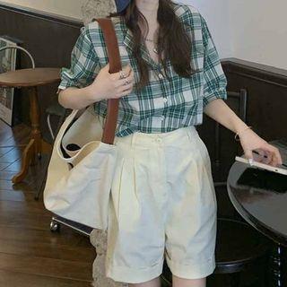 Elbow-sleeve Plaid Shirt / Wide Leg Shorts