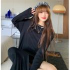 Plain Long-sleeve Loose-fit T-shirt / Skirt