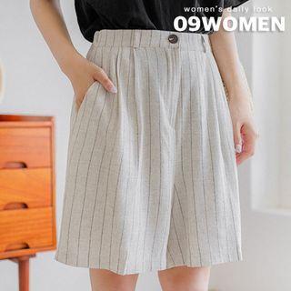 Plus Size Pinstripe Wide-leg Shorts