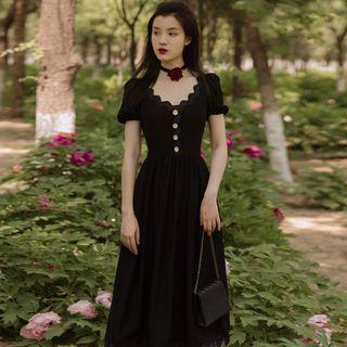 Short-sleeve Buttoned Scalloped-edge A-line Midi Dress