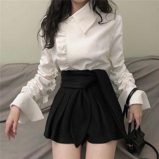 Ruffle Blouse / High Waist Shorts