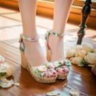 Print Wedged Sandals