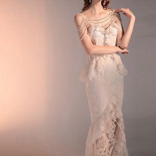 Set: Ruffled Sheath Evening Dress + Accessory