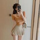Bow Back Short-sleeve T-shirt / Mini Pleated Skirt