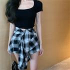 Short-sleeve T-shirt / Plaid Mini A-line Shorts