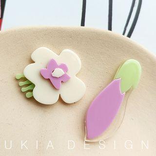 Irregular Flower Asymmetrical Acrylic Earring