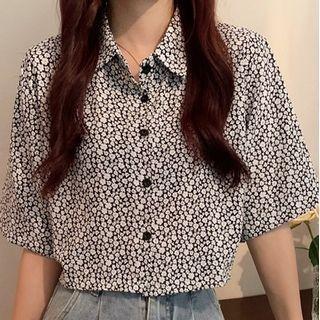 Short-sleeve Button-up Floral Cropped Blouse