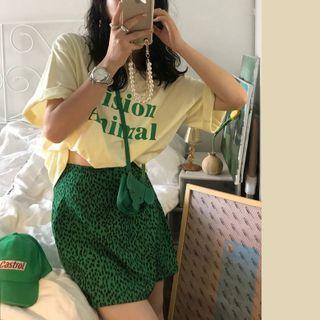 Elbow-sleeve Lettering T-shirt / Mini Skirt