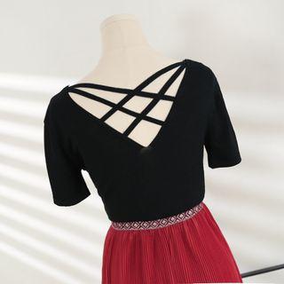 Cross Neck Short-sleeve T-shirt