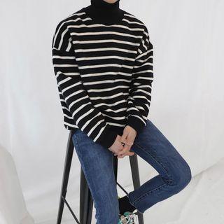 Turtle-neck Stripe Brushed-fleece Lined Top