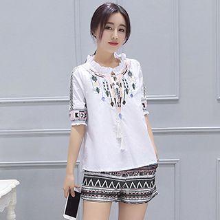 Set : Embroidered Short-sleeve Top + Patterned Shorts