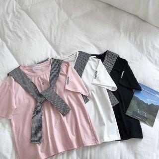 Set: Short-sleeve Printed T-shirt + Plaid Shawl