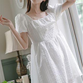 Plain Puff-sleeve Square Neck Dress