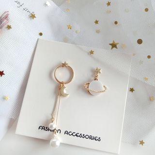 Stars-and-moon Asymmetric Earrings/clip-on Earrings