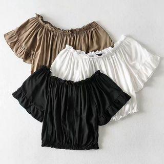Plain Ruffle Trim Off-shoulder Short-sleeve Cropped Top