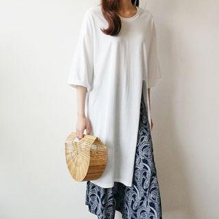 Slit-accent Loose-fit T-shirt
