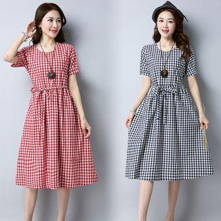 Gingham Short Sleeve Midi Dress