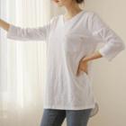 V-neck Stitched-pocket T-shirt