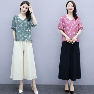 Set: Elbow-sleeve Floral Print Blouse + Wide-leg Pants