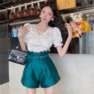 Puff-sleeve Faux Pearl Blouse / Plain Shorts