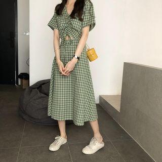 Short-sleeve Plaid Crinkled A-line Midi Dress