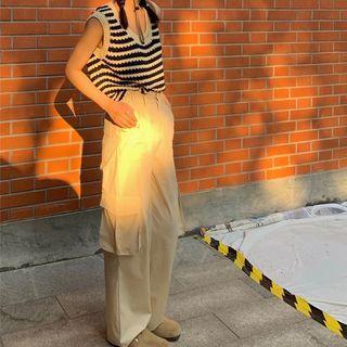 Sleeveless Striped Knit Top / Cargo Pants