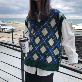 V-neck Argyle Pattern Knit Vest