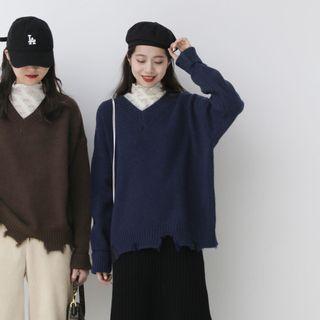 V-neck Sweater / Long-sleeve Lace Top