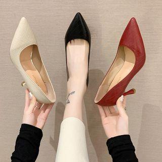Spool-heel Pumps