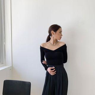 V-neck Shirred Slim-fit Top