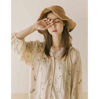 Round-neck Floral Embroidered Blouse